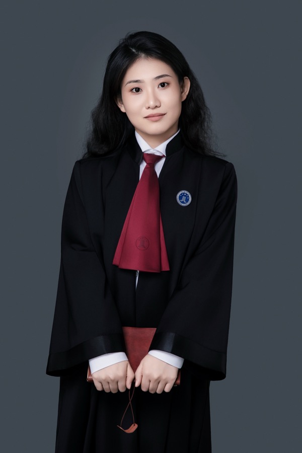 马丽婷律师照片